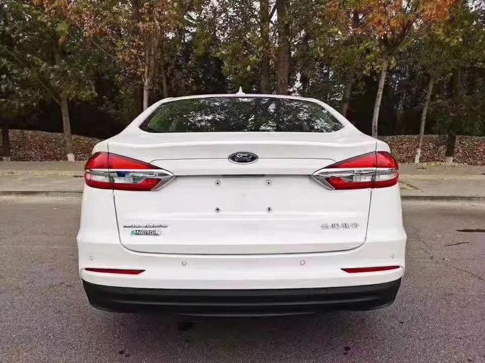 蒙迪欧phev-现在蒙迪欧插电混动国六还免购置税么？安徽地区的有知道的告诉一下啊，目前28.08万指导价那款
5.8折就能提到新车了??