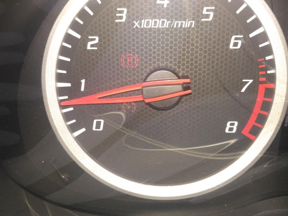 奔腾x40刹车灯下面那个小黄灯亮了是什么意思求告知