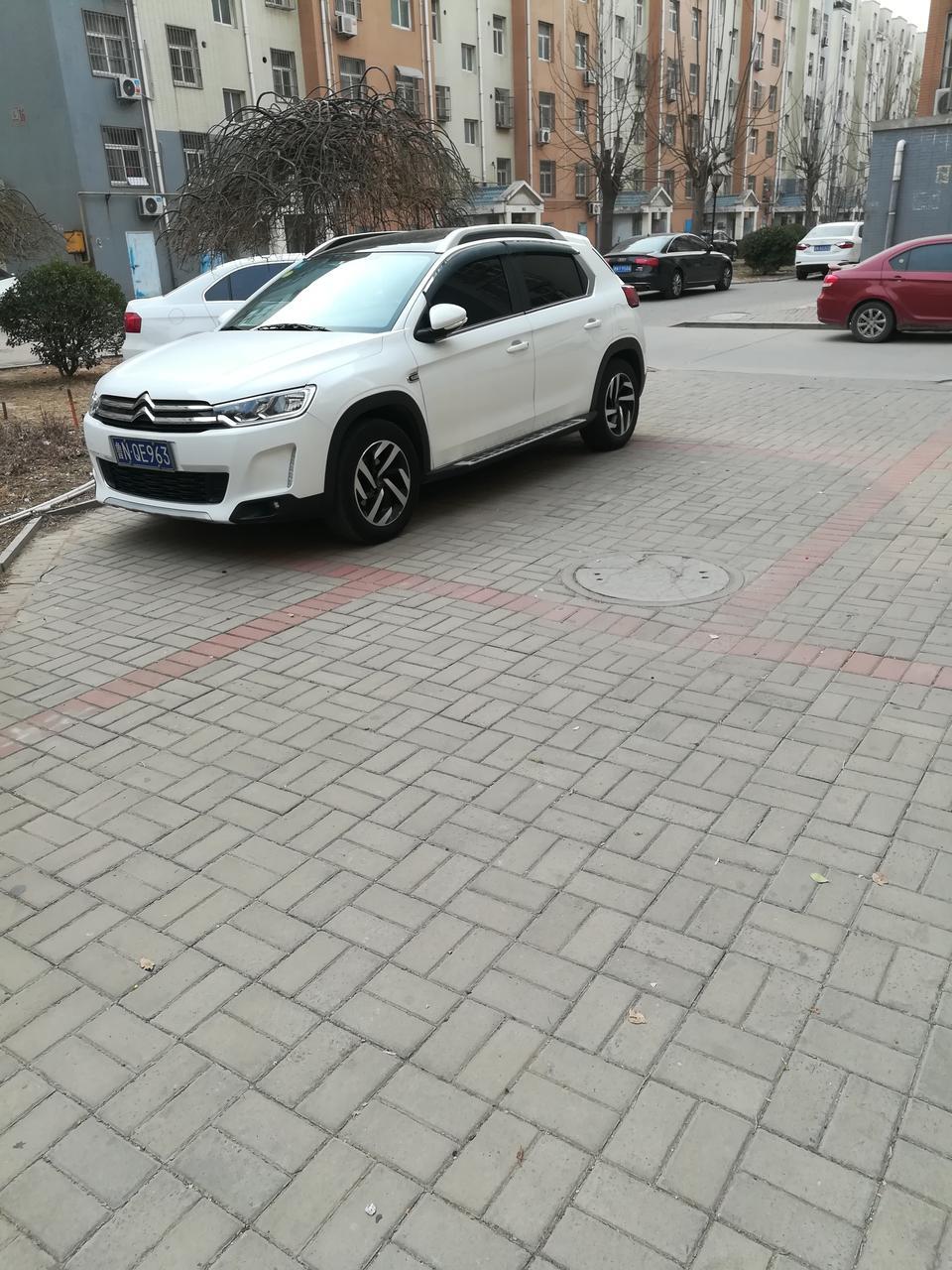 雪铁龙c3-xr-C3-XR这个车到底怎么样，开过的朋友给个意见，为什么车友圈里大部分都是喷这个车的，配置低，价格高，空间小，各种喷，希望体验过的车友给个意见????