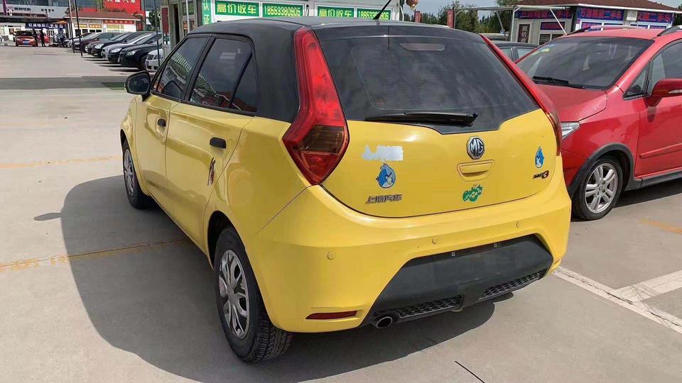 2012年的车。2011版双色运动版AMT名爵3  1.3的，跑了六万多公里，3万块值得入手吗？这车的变速箱怎么样？是不是和传统意义上的自动挡车不一样。