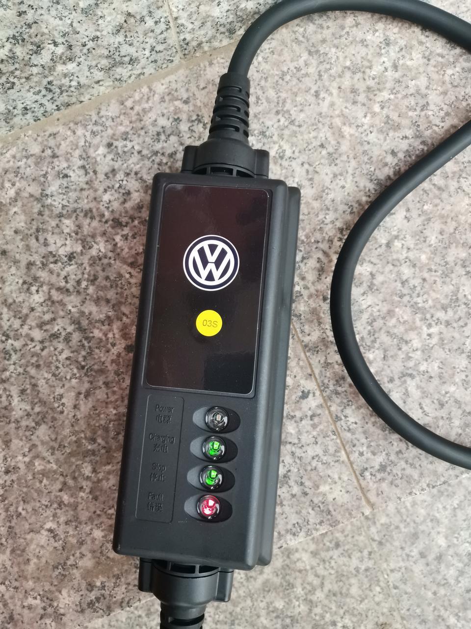 途观l phev-各位车友，途观新能源，这样充电对吗？头一次充电