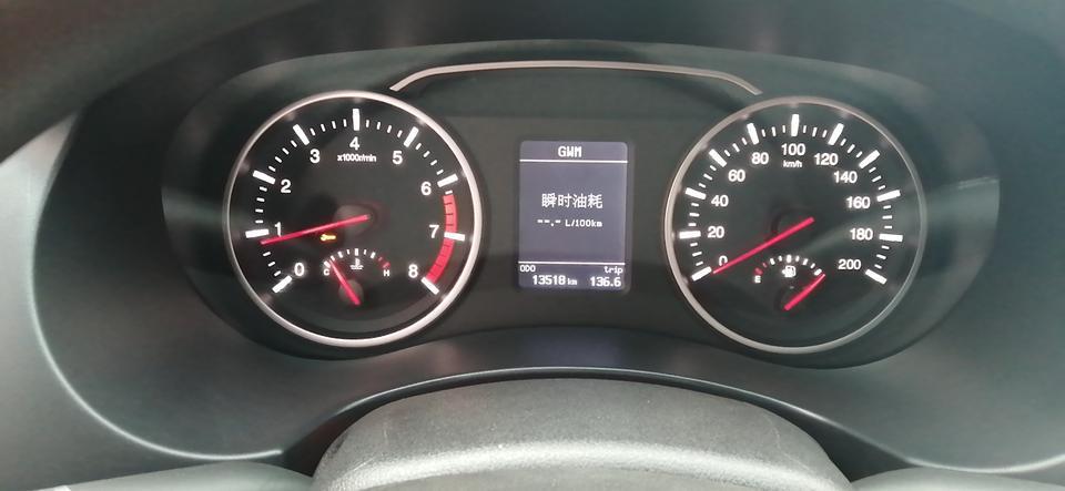 我的风骏7汽油2.0T跑了几千公里故障灯就亮了，显示定速巡航线路电压过高，然后开到4S店直接换了个方向盘，可是刚换上故障灯又亮了，定速巡航还是用不了，这到底是哪的问题