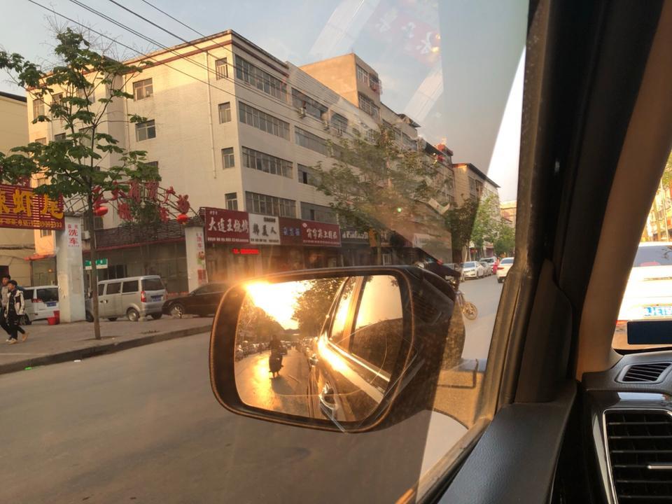 长安欧尚cx70-我就问下1.5T款的 纯市区开的油耗多少
我车不管怎么开都得11个 还是手动
很好奇七八个油是怎么开出来的