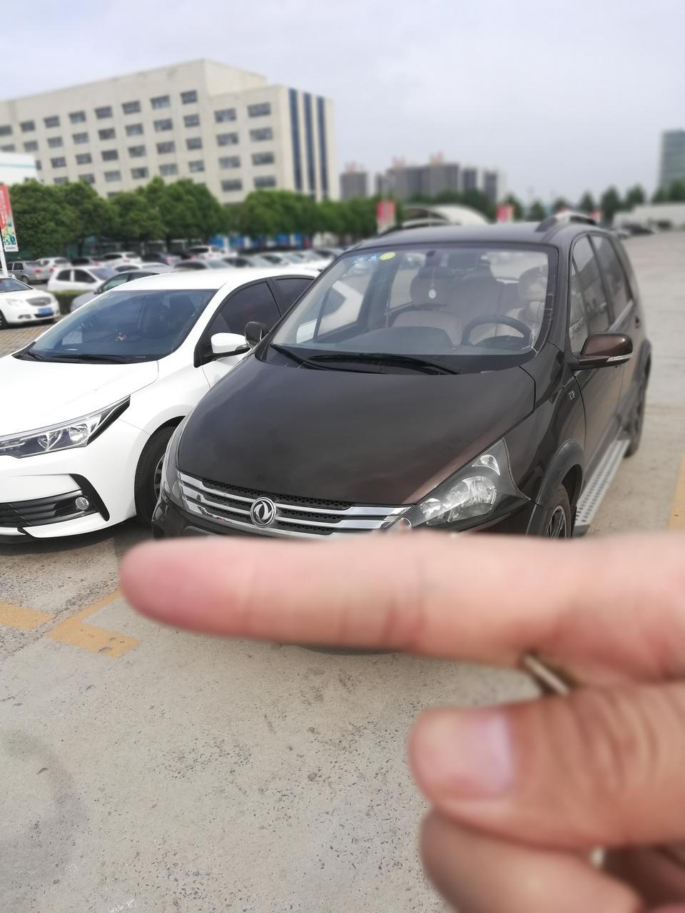 景逸x5-旧车保值吗？12年的东风景逸suv，跑了8.2万公里了，个人车，现在能卖几万，有没有靠谱的大神。