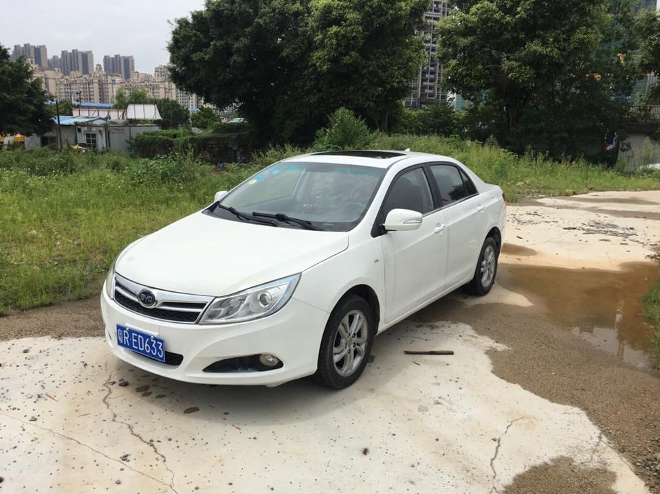 14年五月的比亚迪速锐，豪华版，现在值多少钱阿？
