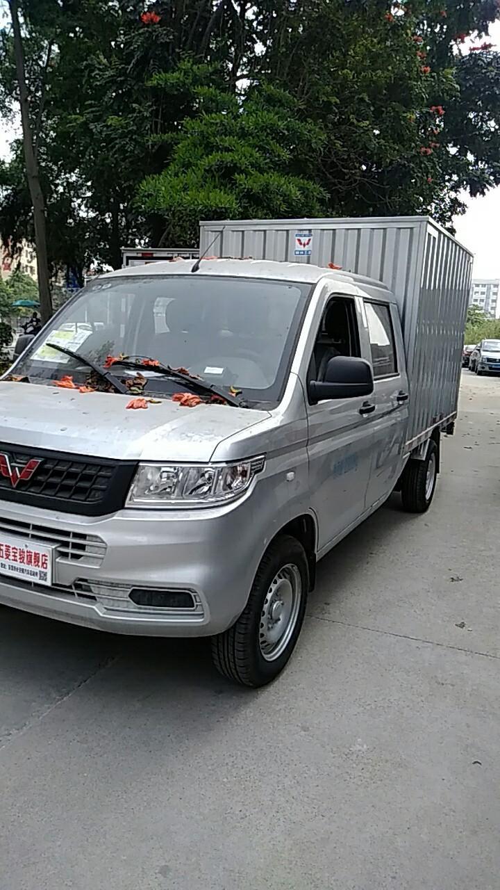 五菱荣光新卡-这车落地带深圳牌送保险，雷达倒车，行车记录仪。100万第三责任险。共66850.贵