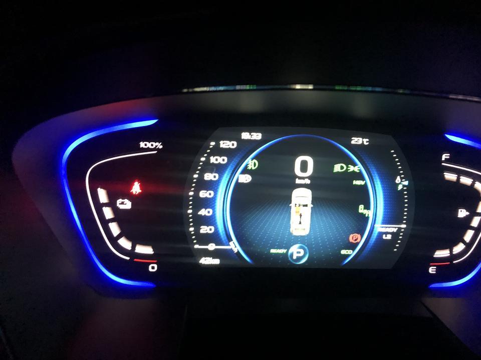 嘉际phev-这个电5格和8格时候为什都是100%  大家都是这样的么