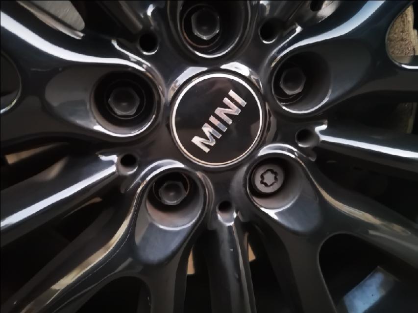 mini clubman-请问大家知道除了4s店哪里有这款轮毂盖卖？