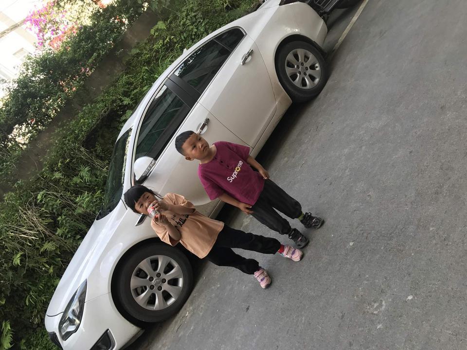 荣威360-第一次买车是二手车，买的时候交强险没过期就没买，现在交强险过期了，问下怎么买，去哪里买？