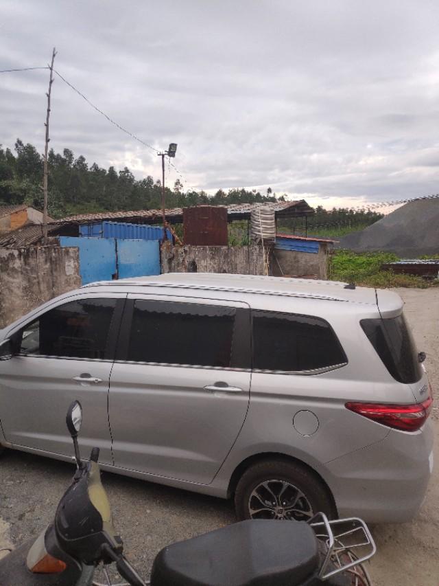 长安欧尚a600-刚买的a600怎么改才能在行车时踩刹车就落锁！熄火就开锁？
