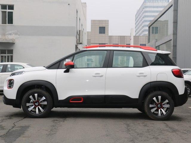 云逸 c4 aircross-车顶的行李架颜色怎么改  男的开  有点太那啥了哇