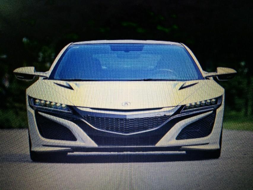讴歌nsx-这个NSX是什么品牌得车啊？外观真是太漂亮了，要多少钱呢？除了外观还有什么亮点吗？