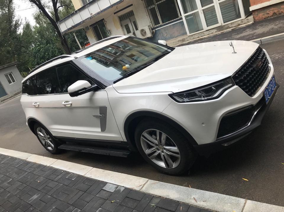 众泰T700 三个颜色哪款适合女生呢？