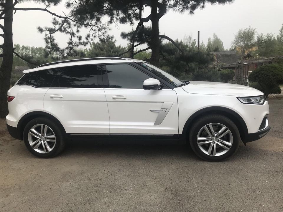 众泰T700这3款车，哪个颜色更吸引眼球呢？