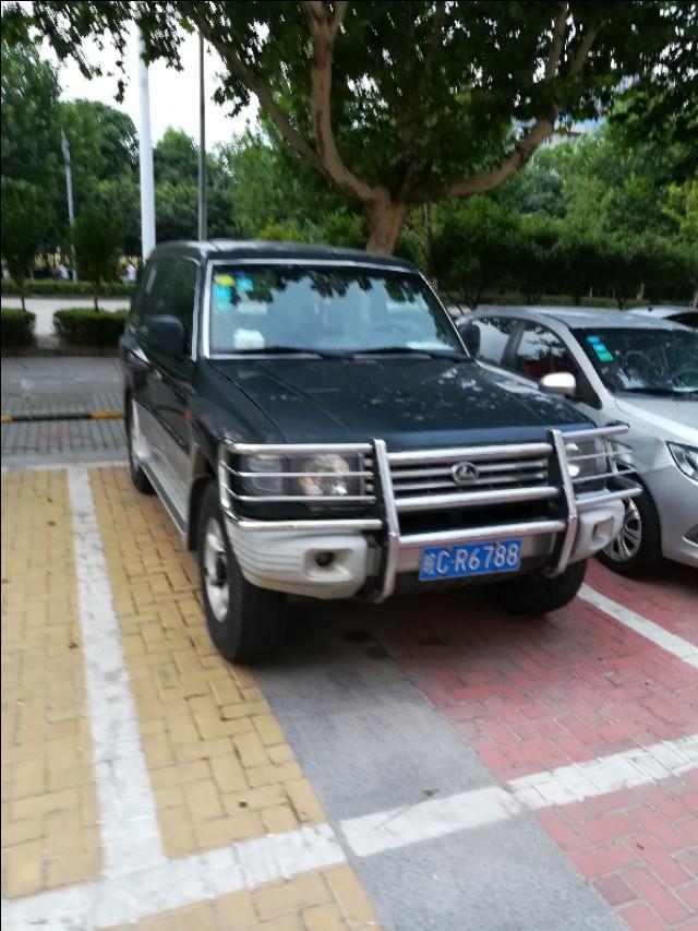 这个车是雷克萨斯gx吗？