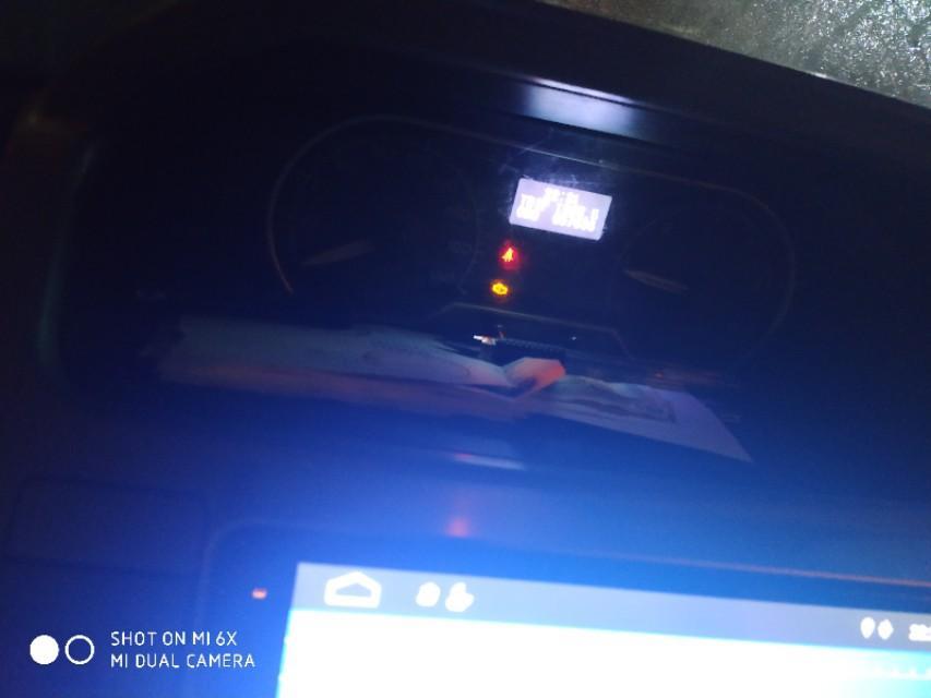 上汽maxus v80-发动机故障灯老是亮什么情况，拿电脑检测出来说   离合器信号不可信   哪位大神有处理办法