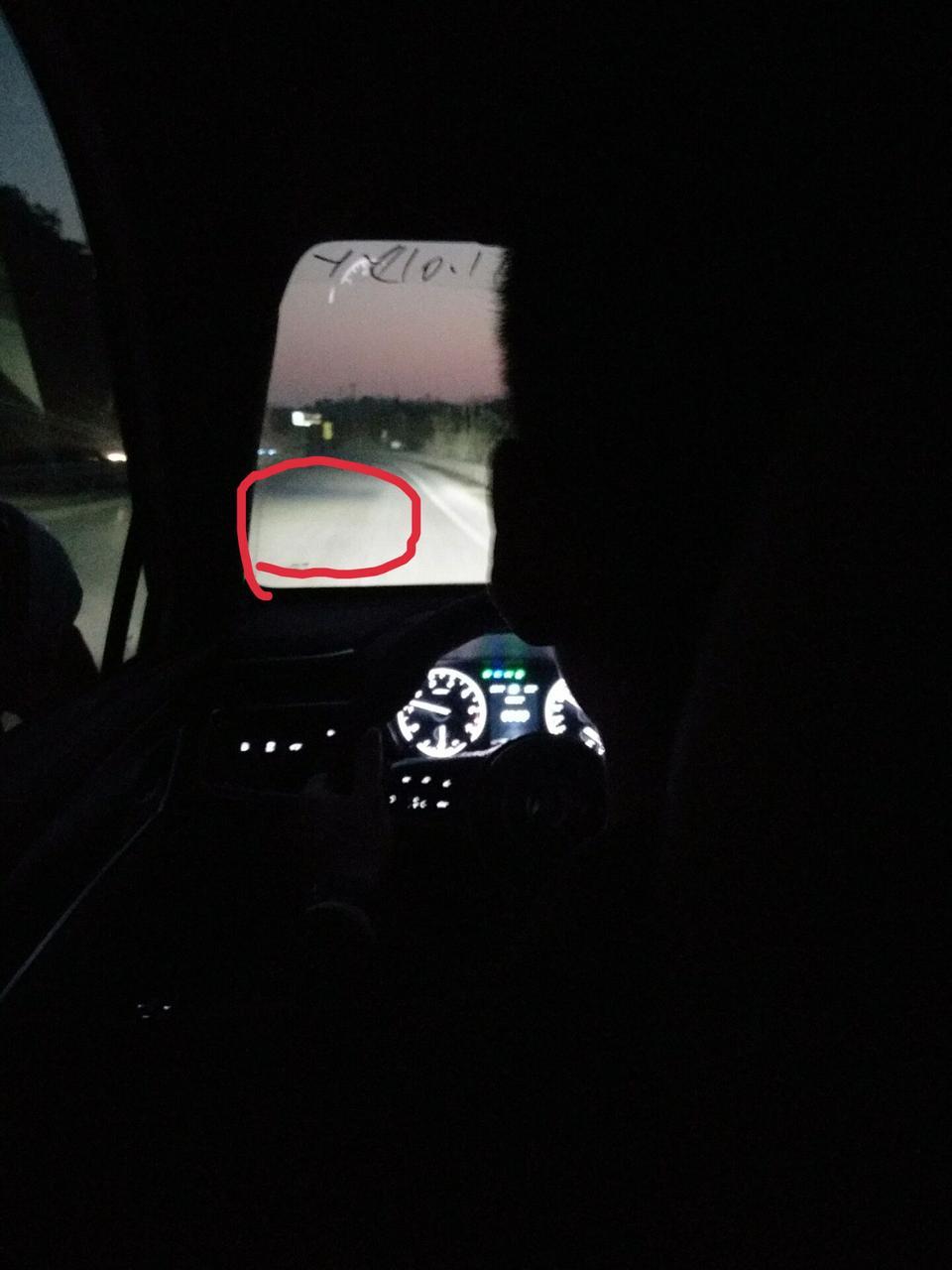 风光ix5-请问你们的。ix5前LED左大灯开远光会有一条黑杠吗？近光就缺一点。我的就有？