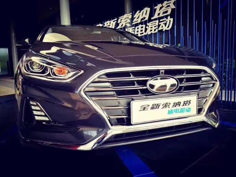 索纳塔phev-全新索纳塔混动版上市。价格还不错，不知道与混动凯美瑞比怎么样。