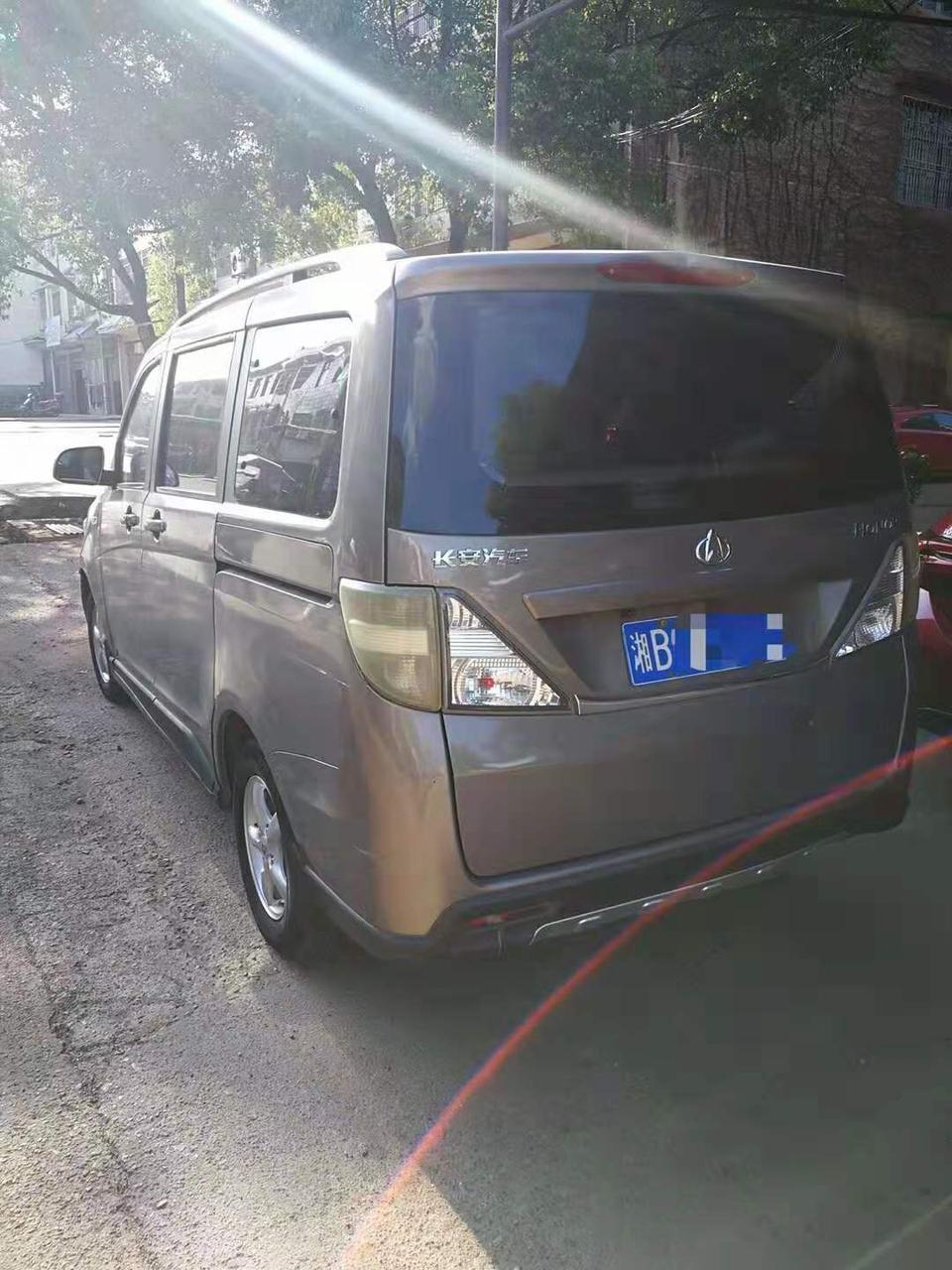 欧诺s-长安sc6449c怎么加了机油油尺碰不到油怎么回事？