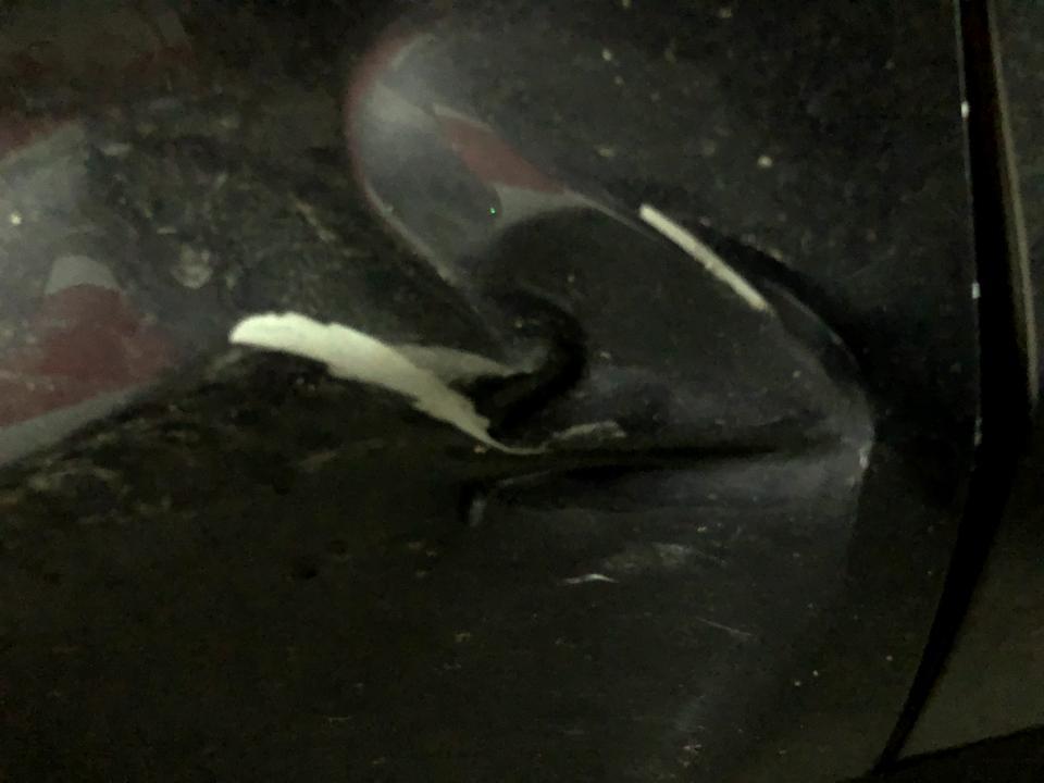 宋pro ev-车门撞到护栏，这样需要换门？
主驾门底部