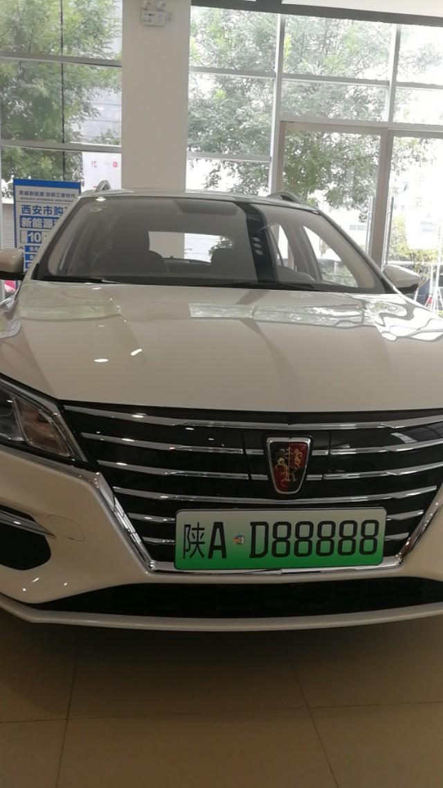 荣威ei5-EI5挂入倒档之后，后窗雨刷就启动挂几下如何关闭？另仪表显示温度一直是25度，是不是那里错乱了，求解，谢谢