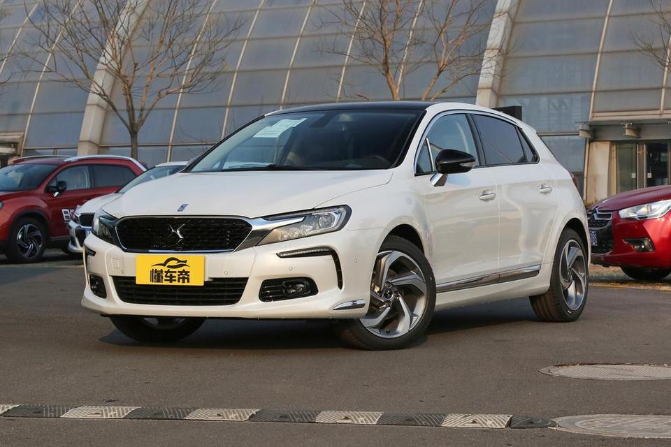 本人想入手这3款二手车中的其中一辆。 不知道怎么选择
 1.DS 4s 
2.逸动XT
 3.菲亚特 致悦
 都是选择自动挡 涡轮增压，不要自吸的。 那款配置好些，提速快？空间略大些？安全感好些？ 打算入手二手的，年限4年以内。 那款适合？