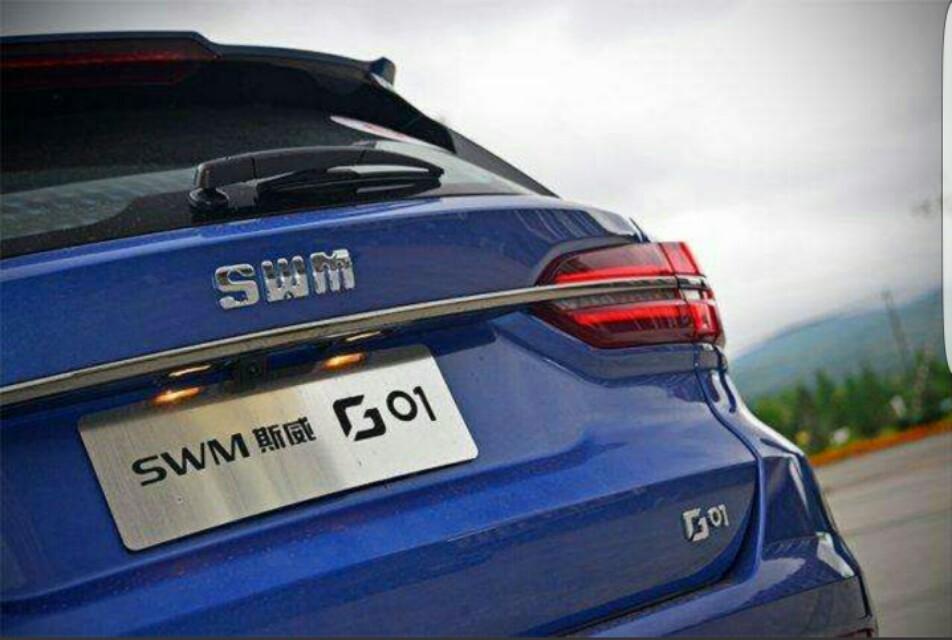 swm斯威g01-青春很短，短到Ta们恶语相迎。多少次，面对跌倒和嘲笑，你仍然坚持自己的倔强和方向