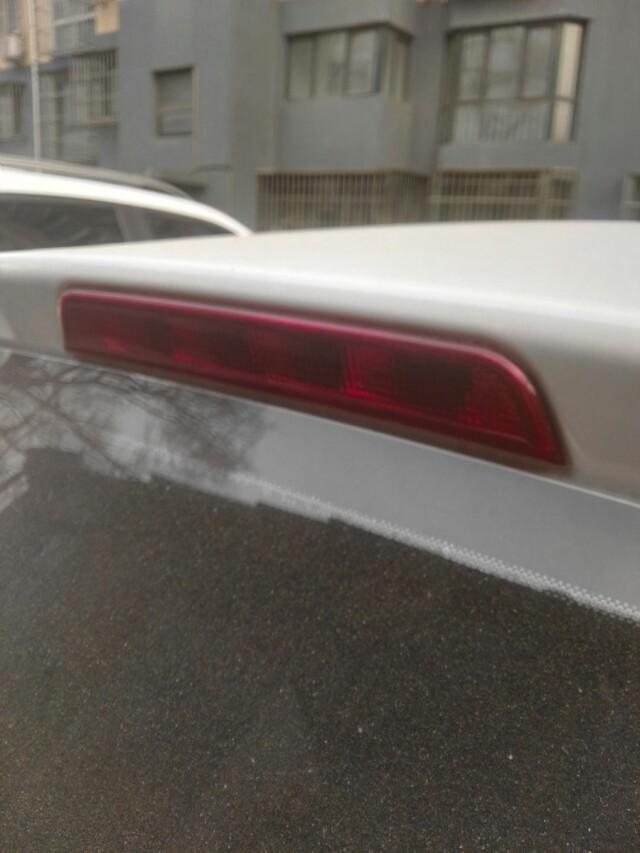 奔奔ev-奔奔新能源汽车的黑红内饰组合怎么样？