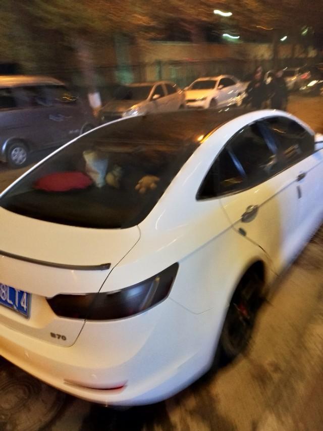这款奔腾B70带全景天窗的落地价格是多少？