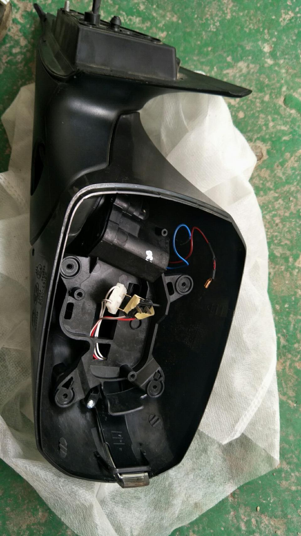 奔腾b50-16款b50后视镜怎么分解