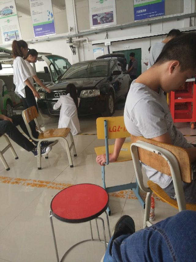 奥迪a6l-大家看看这是什么车 
 2018年05月11日10:54:03