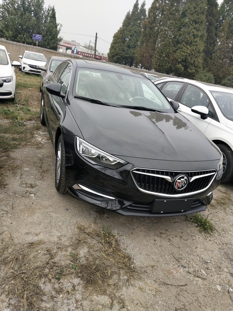 君威-车友们好,准备年后入手一辆19款精英君越,但我是一个小白,对车不