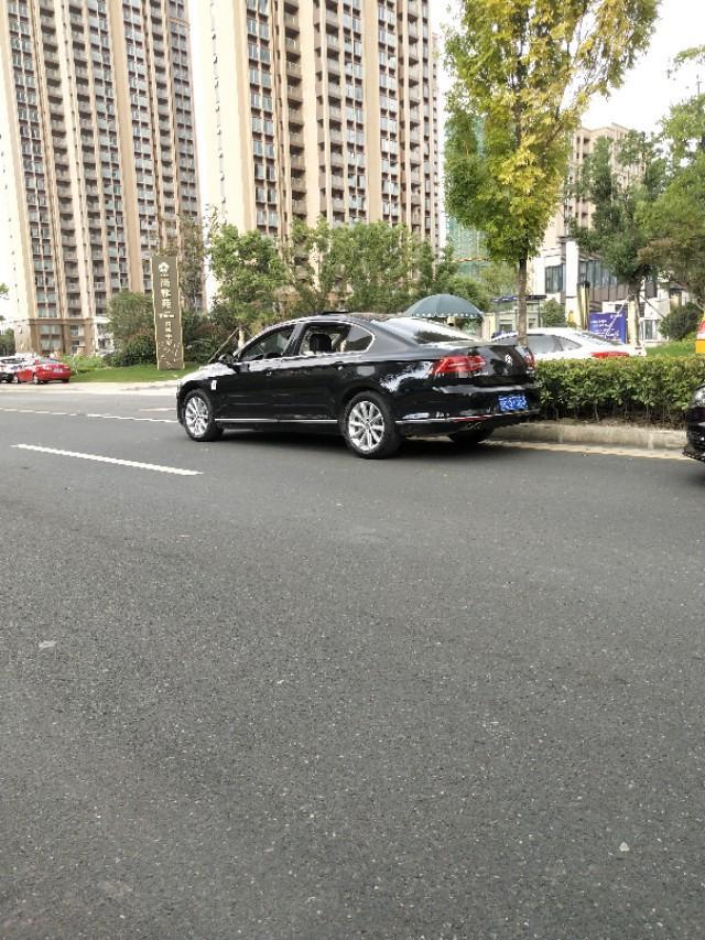 迈腾330领先款，大概落地价格多少？我是22.3万上路贵吗？