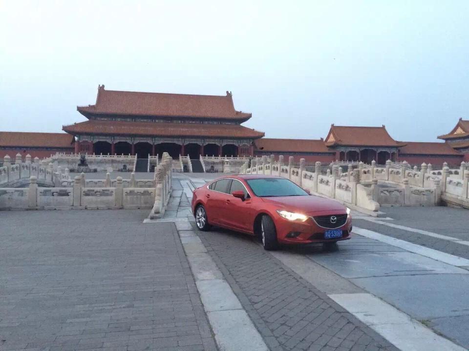 阿特兹加满一缸油最远你们跑多少公里？