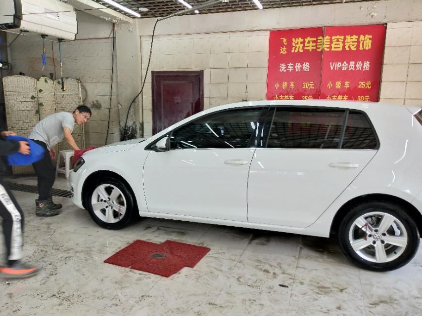 高尔夫7R比高7多了性能上有哪些差别，多了哪些功能？价位差多少？