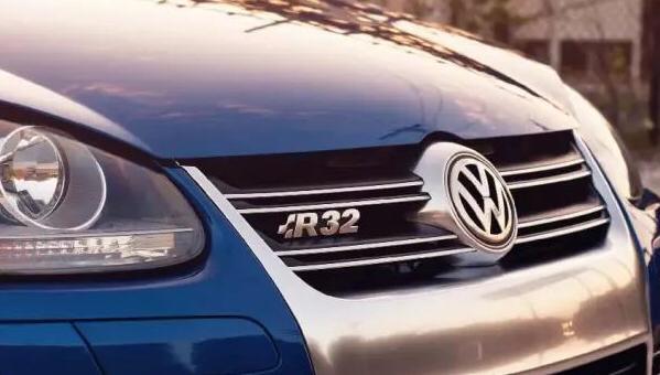 高尔夫-如果买到二手r32、发动机变速箱维修方便吗？价格怎么样呢！