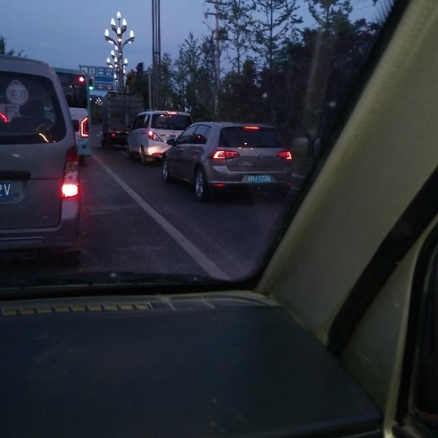 高尔夫-大家看看这是什么车 
 2018年05月19日19:34:23