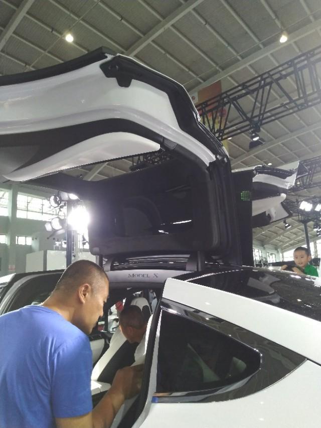 威驰-大家看看这款车是什么车，这个个车门叫什么门？