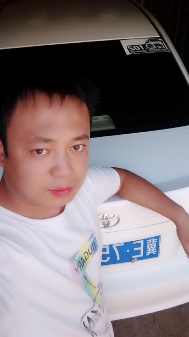 威驰方向盘向左偏两三毫米才能走直路，扶正往右跑，怎么回事，有影响吗？