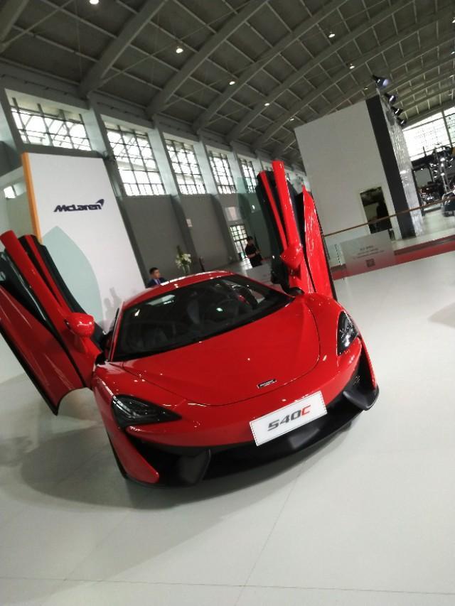 威驰-这是车展上看到的香车，大家可猜猜这是什么车？