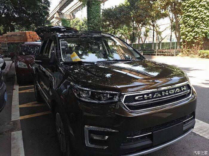 长安cs55-cs55这系车，哪个颜色最受欢迎，理由是什么？