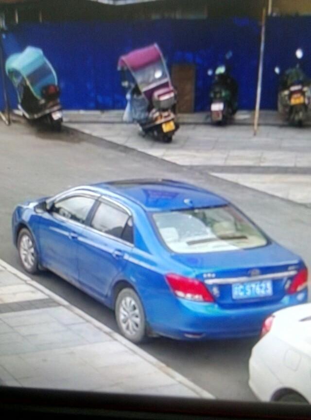 雪铁龙c3-xr-这颜色的车好看不？你喜欢的吗？