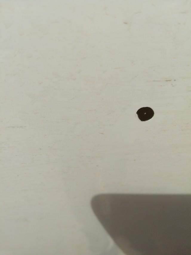 众泰t600-车门上被石子弹了一块，露底漆了，如果去喷漆要喷整个车门，原车漆就可惜了，修补液补完又很丑，有没有什么好的方法修补？