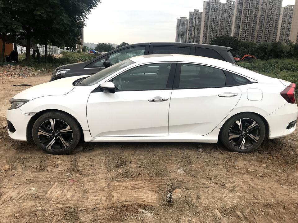 思域试驾车，18年2月上的牌，国5，顶配，裸车价16.9万，跑了一万。 目前4s店要价13万最低，请教各位大神，这个价钱是否值得买？请赐教