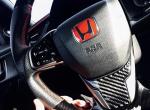 预算4万美元，目前想选思域Type-R，WRX STI，三菱EVO，福克斯RS，四款车都属于性能车，想问一下哪辆更适合以日常代步为主的工况（试驾过Type-R和STI，感觉STI操纵更偏向于赛道，其他两款都看过现车）
