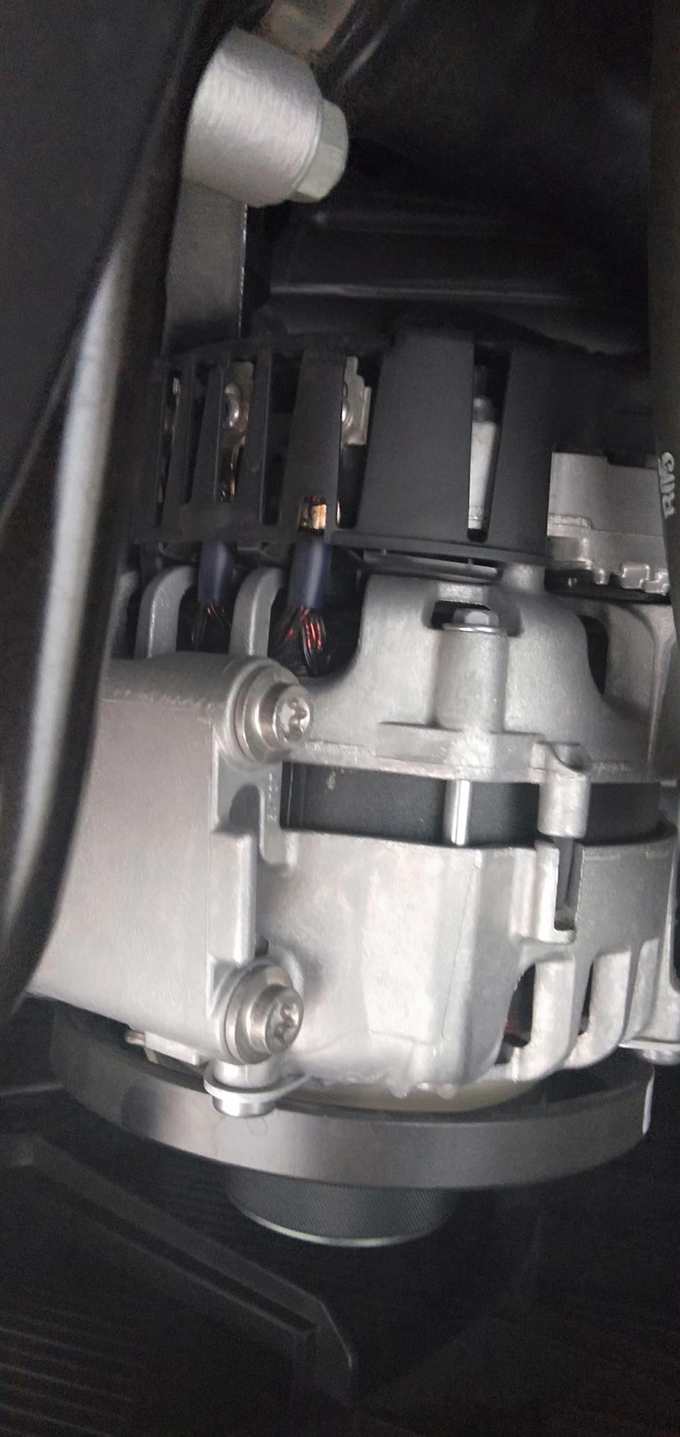 奥迪a4l-用车2个月，铜线圈就发黑了，正常吗？我以前两台旧车都没有这种情况