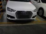 2019款，奥迪A4l个性运动版，11月20号提的车，其他都好，就是打了转向灯，转向的时候打方向盘会有咔嚓的一声，就像踩破塑料的声音，不是转向灯回弹的声音，反着转向灯的方向打盘，声音更明显，但是不打转向灯，转弯就没有声音，4S店说，是方向盘里面有个卡扣，打了转向灯打方向每打一圈就会碰到卡扣，才有咔嚓的一声，各位2019款车友，真是这样吗？你们的爱车有吗？