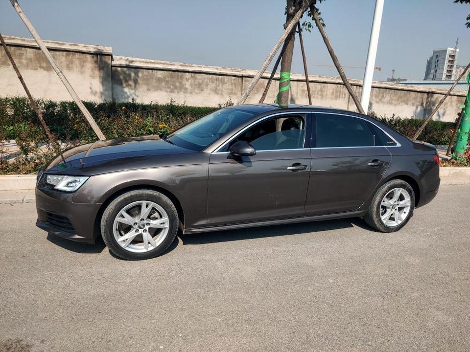 17款的奥迪A4L进取型二手车,开车低速行驶有时感觉方向盘有点重,有时有轻,是什么原因呢，还是就是方向盘有点不太精准？去4s店也做了四轮定位了，第二次去检查说啥都干好着呢，是不是我的错觉