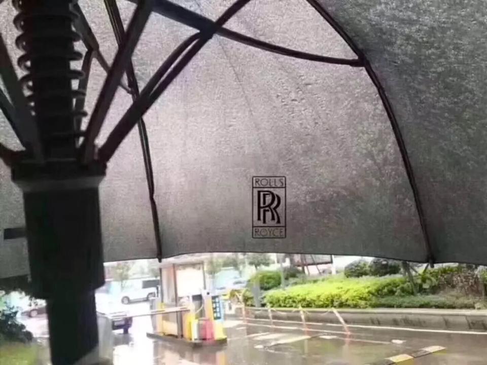 15款奥迪A4L雨刷老是跟干刷一样异响，换了好几副了，依然响，怎么破？