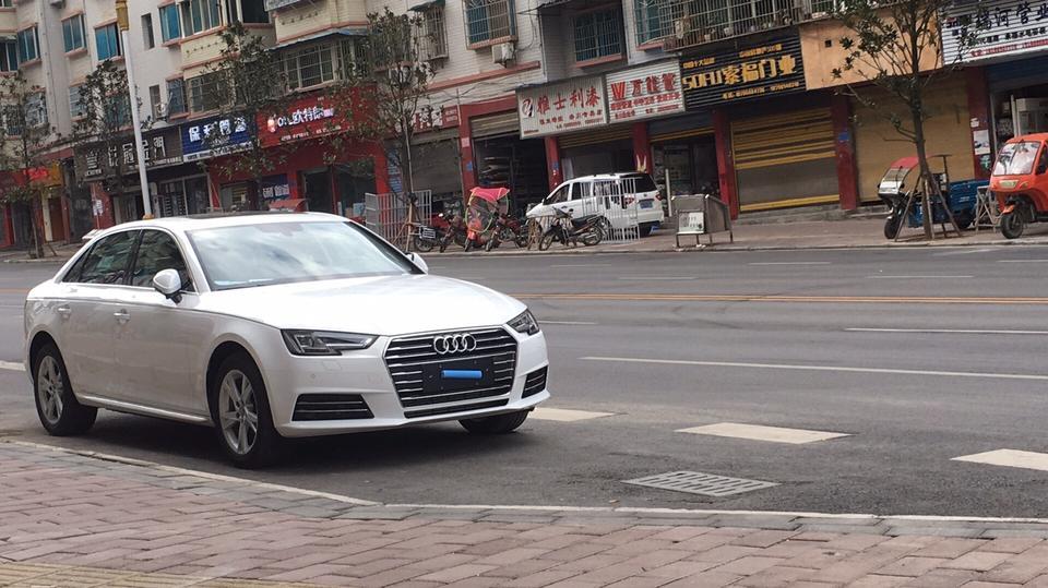 奥迪a4l换真皮座椅要多少钱？各位小伙伴有改装过的吗？